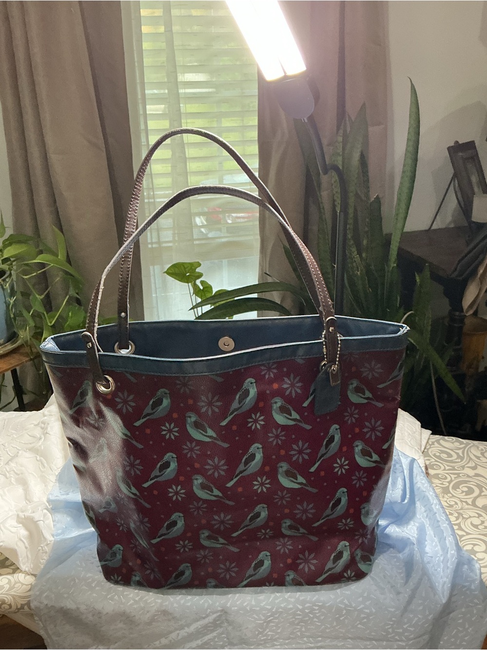 Relic Burgundy Tote with Teal Bird Print and Brown Handles
